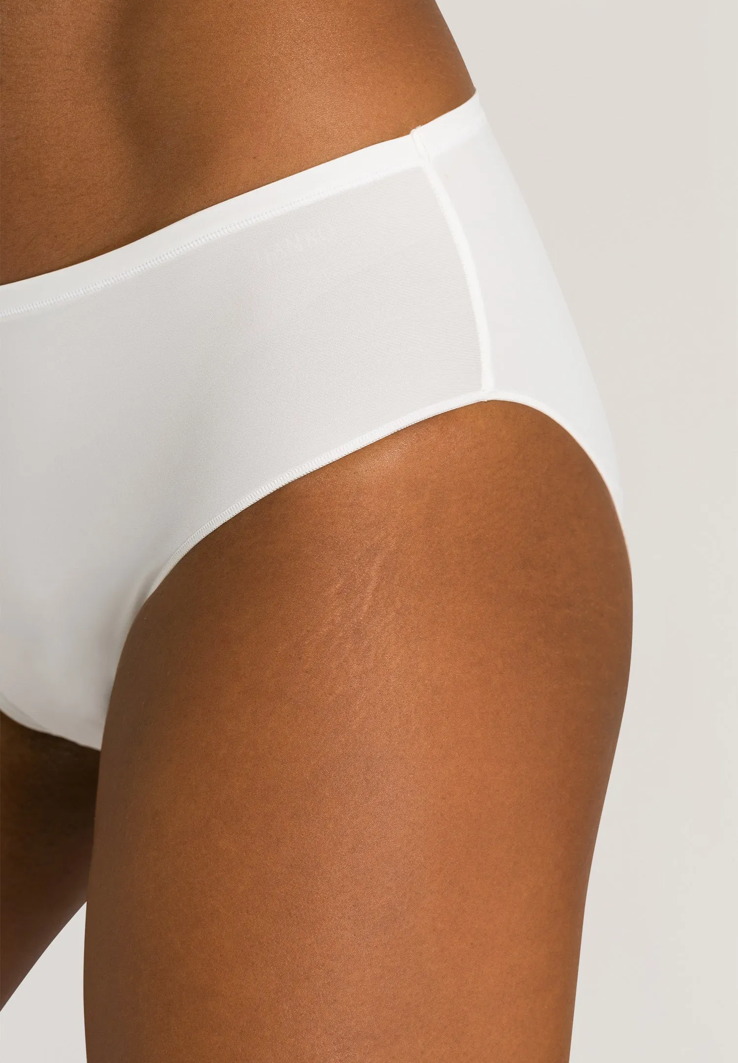 Allure Hi-Cut Brief | Off White 71457-102